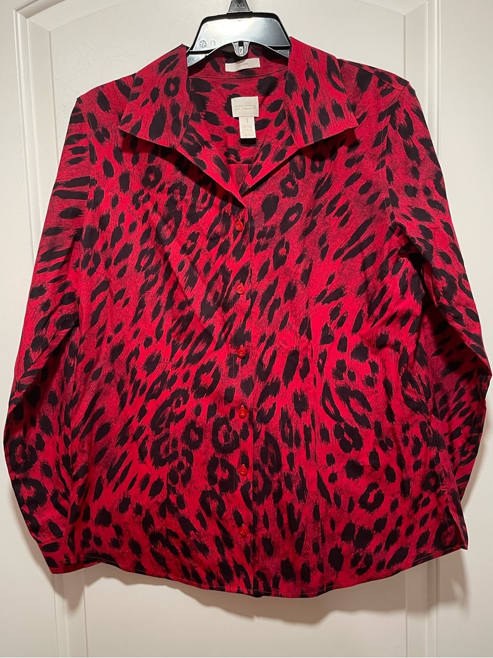 Chico's No-Iron Button Down Shirt Sz 1 Sz M Red Black Leopard Print Concert Wild